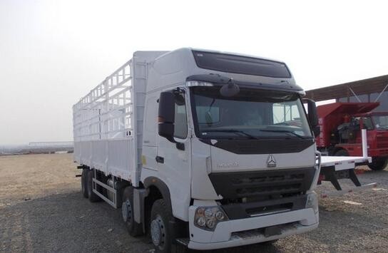 Sinotruk howo a7 Fence Cargo Truck